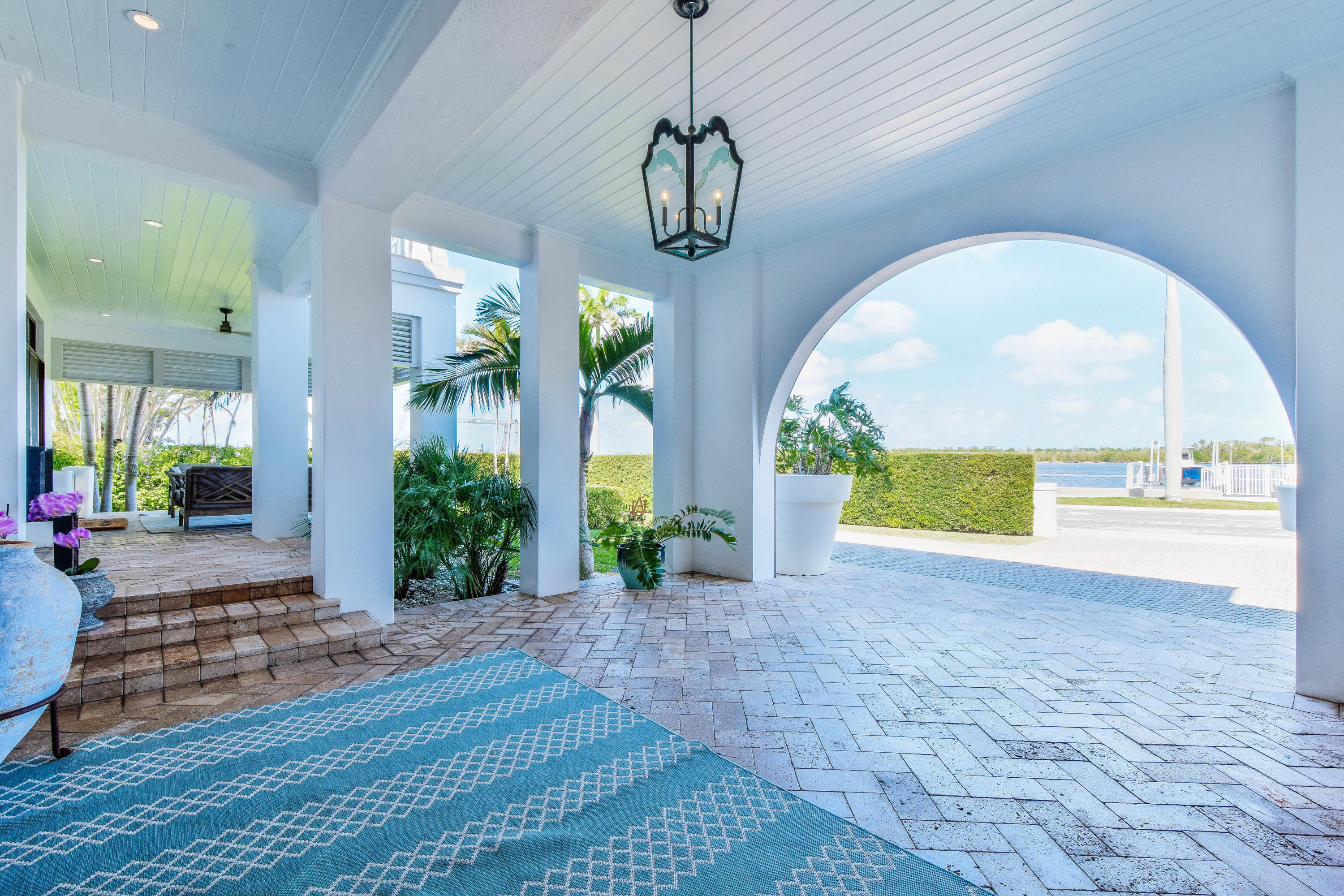 WORTH COURT - Residential