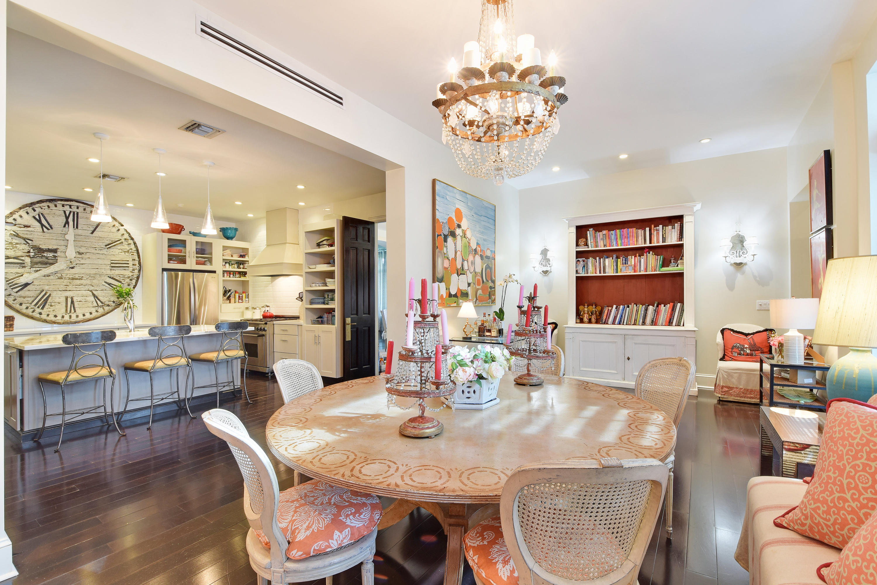 WORTH COURT - Residential