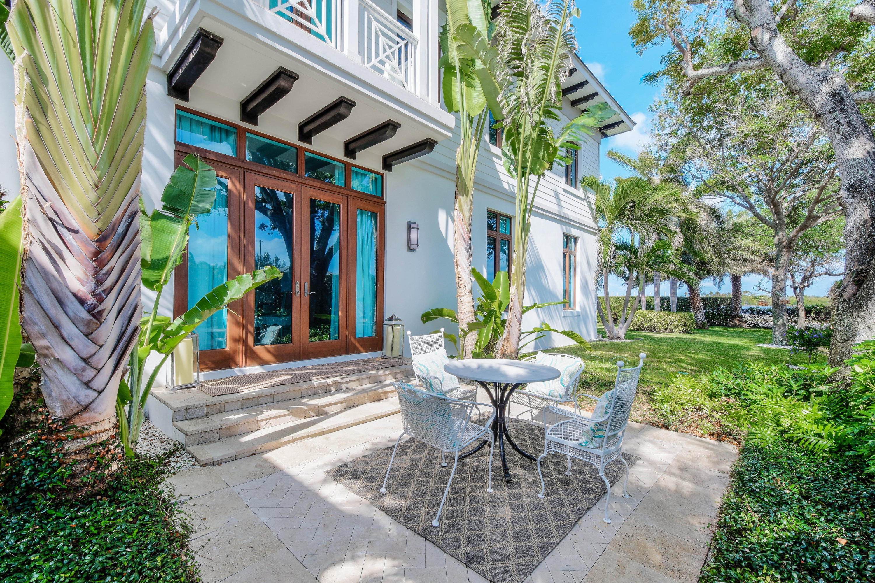 WORTH COURT - Residential