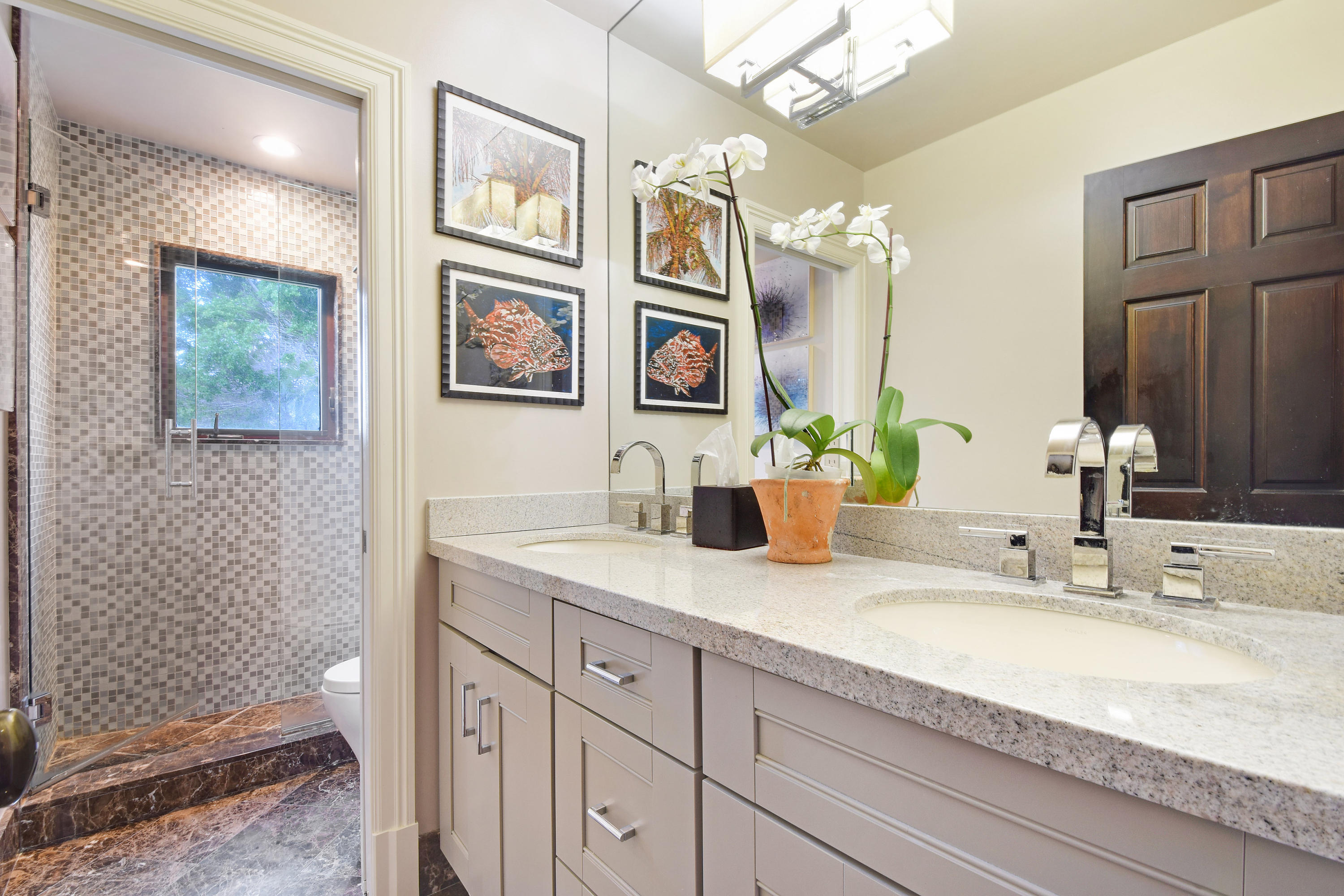 WORTH COURT - Residential