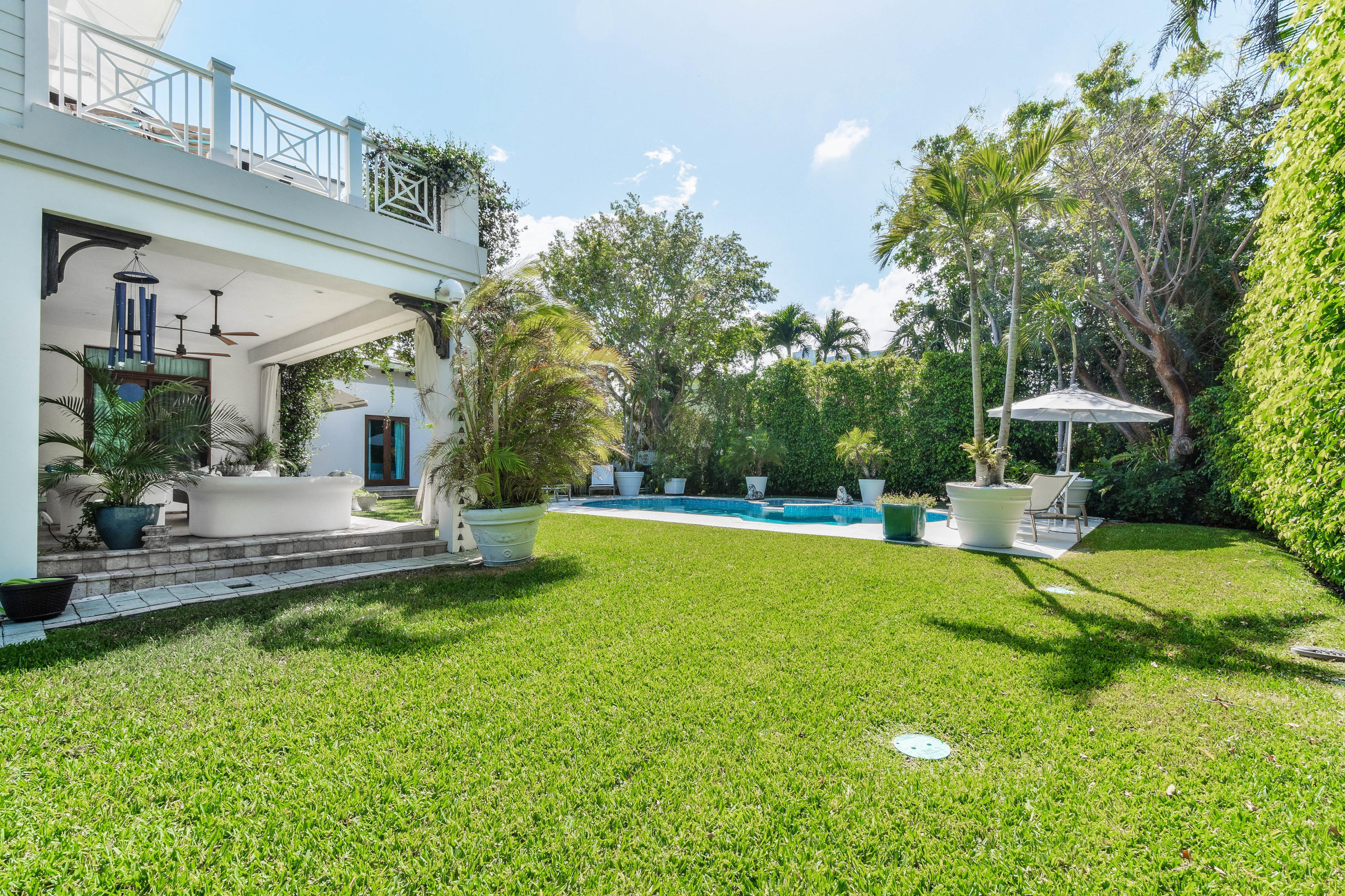 WORTH COURT - Residential