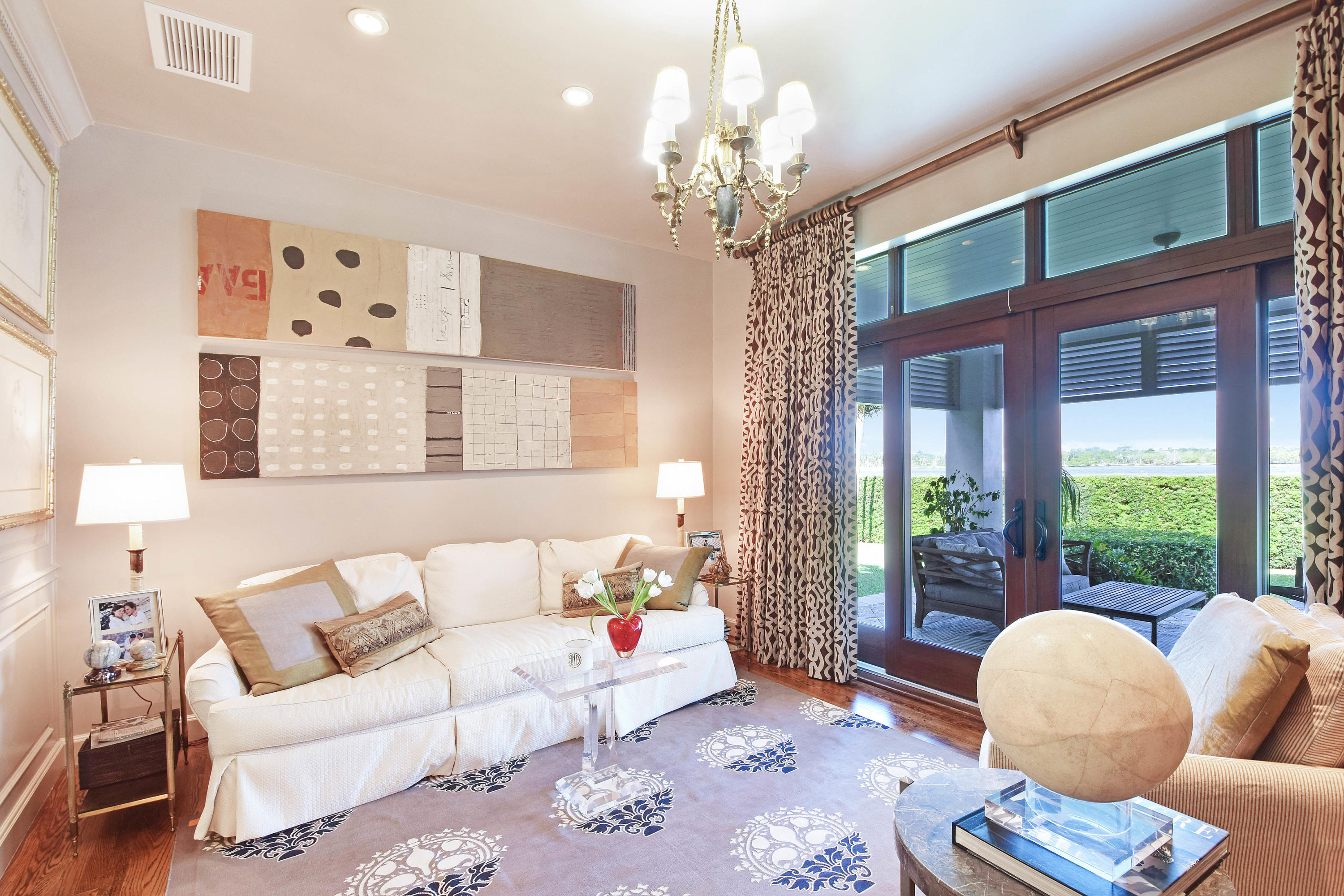 WORTH COURT - Residential