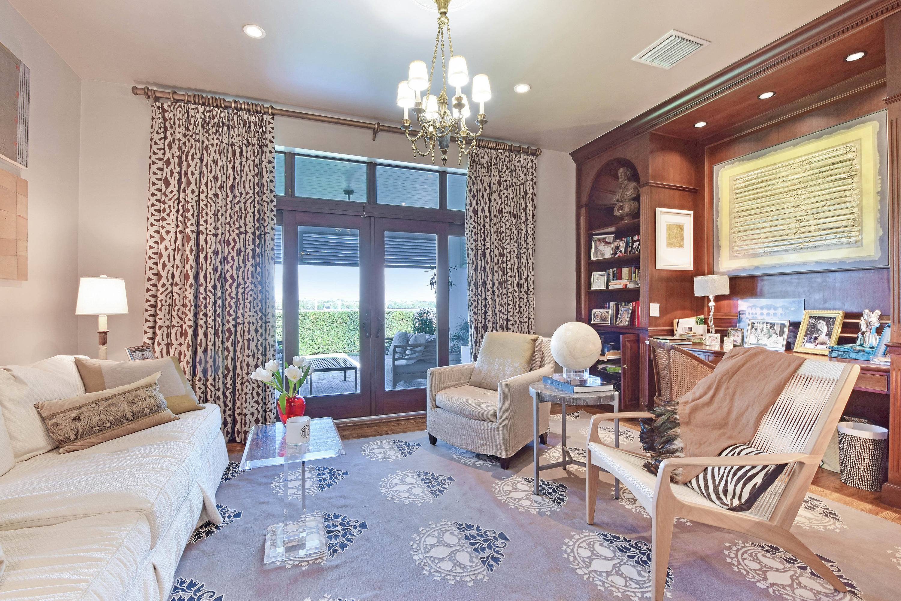 WORTH COURT - Residential