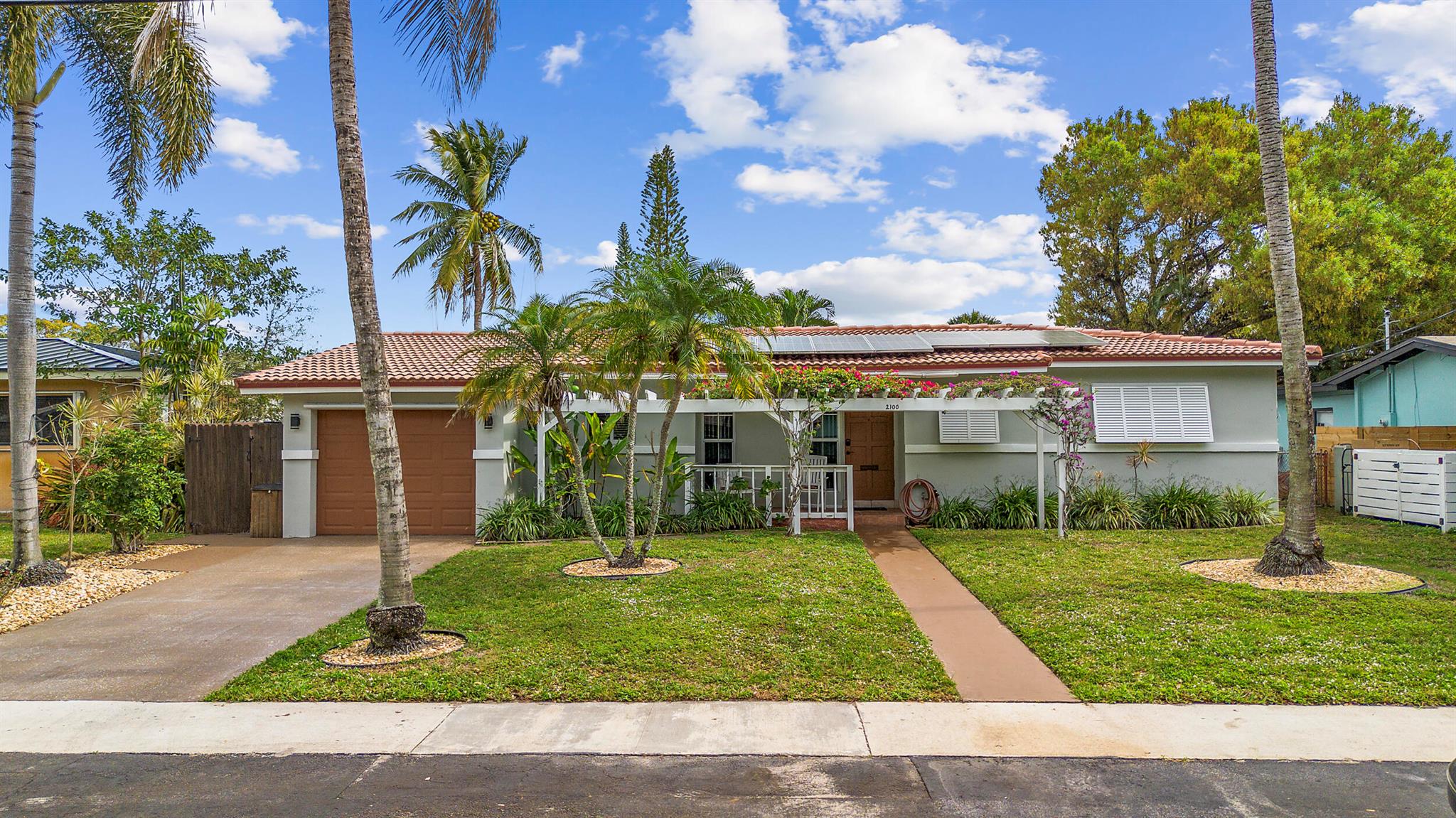 Exquisite Waterfront Retreat in Flamingo Park - No HOA, 60-Ft Boat Dock, Move-In Ready!Discover unparalleled waterfront living at this stunning 3-bedroom, 3-bathroom masterpiece in the heart of Fort Lauderdale's coveted Flamingo Park! Perfectly positioned on a serene canal with 60 feet of private dockage, ocean access, and no fixed bridges, this home is a boater's paradise and an investor's dream--no HOA restrictions, ideal for Airbnb or family living. Priced to captivate, this upgraded gem blends modern luxury with tranquil vibes, just minutes from I-95, top-rated schools, and Fort Lauderdale-Hollywood International Airport.