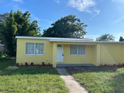 5840 Banana Road West Palm Beach FL 33413