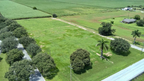 38039 CONGLETON DR, BELLE GLADE, FL 33430 - Image 01b9476a06b0dce9c6fb5a396cf9b3df/2151493074