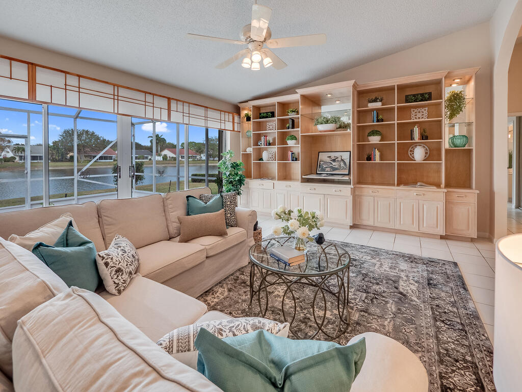 CYPRESS WOODS 2, SUMMER CHASE - Residential