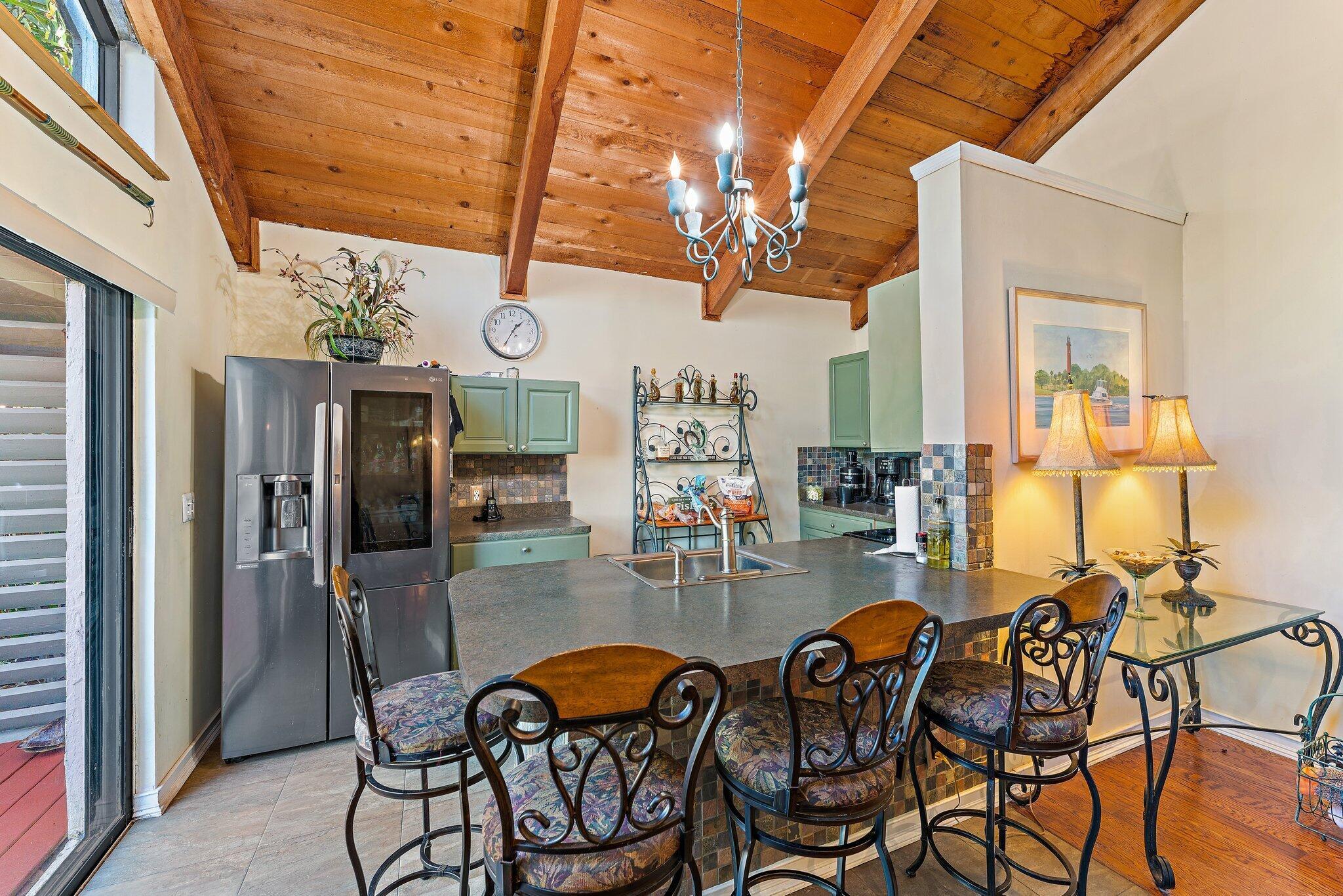 SEA LOFTERS CONDO - Residential