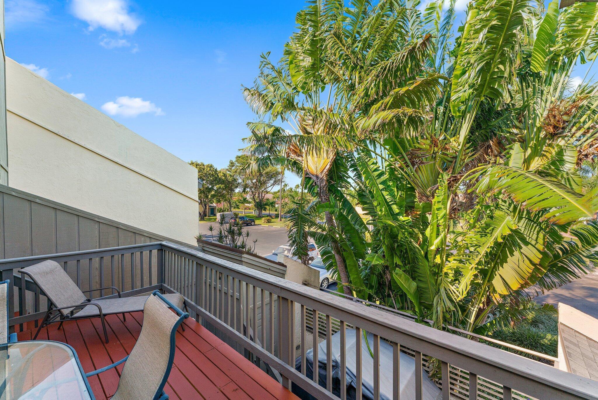 SEA LOFTERS CONDO - Residential