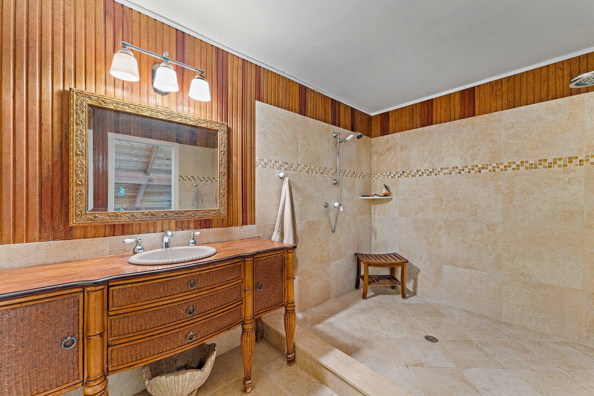 SEA LOFTERS CONDO - Residential