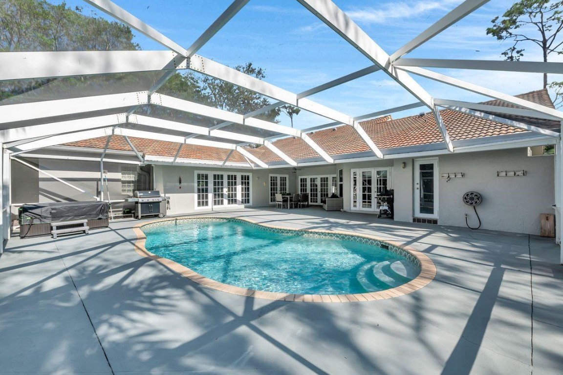 5440 NW 77th Terrace