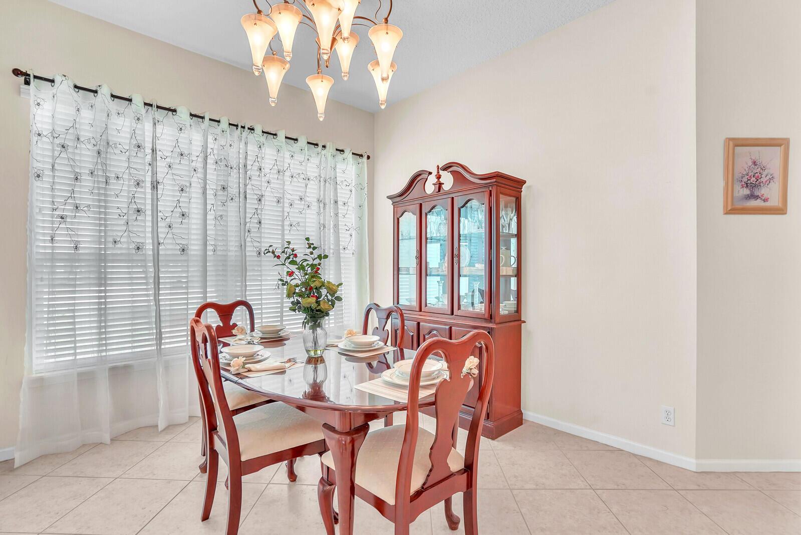 West Palm Beach, Florida 33411, United States, 3 Bedrooms Bedrooms, ,2 BathroomsBathrooms,Residential,Pending,209454