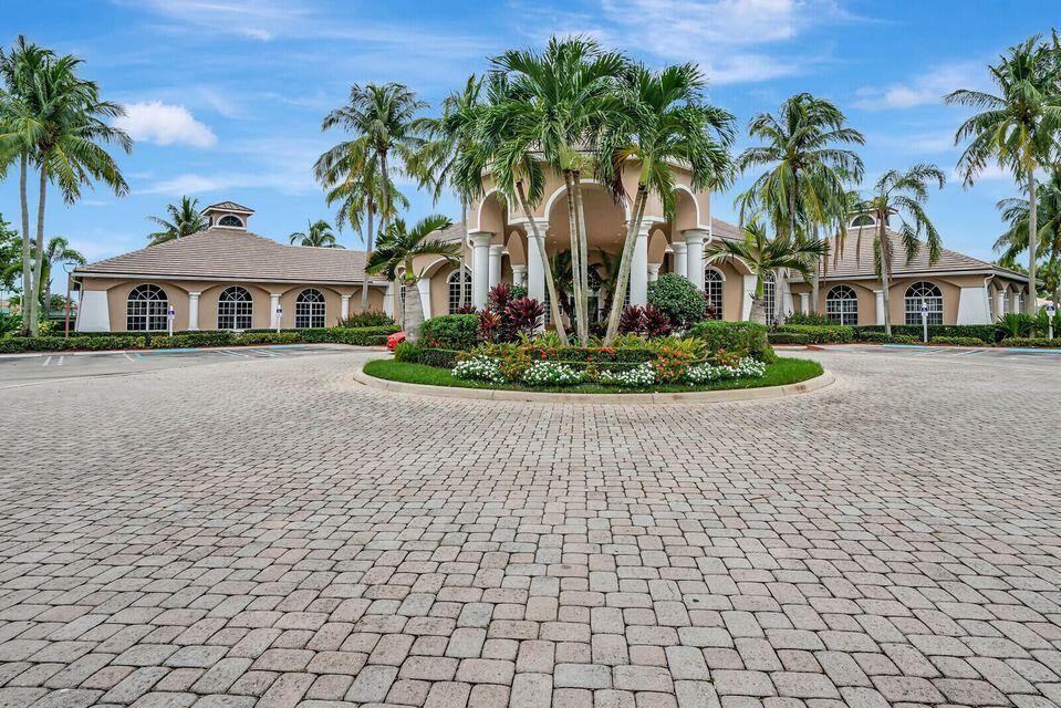 West Palm Beach, Florida 33411, United States, 3 Bedrooms Bedrooms, ,2 BathroomsBathrooms,Residential,Pending,209454