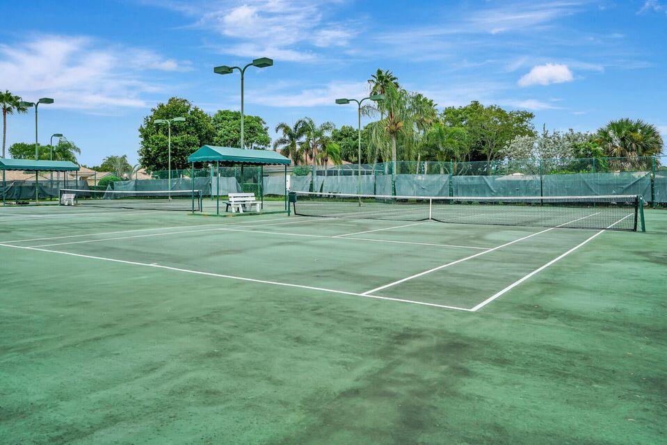 West Palm Beach, Florida 33411, United States, 3 Bedrooms Bedrooms, ,2 BathroomsBathrooms,Residential,Pending,209454