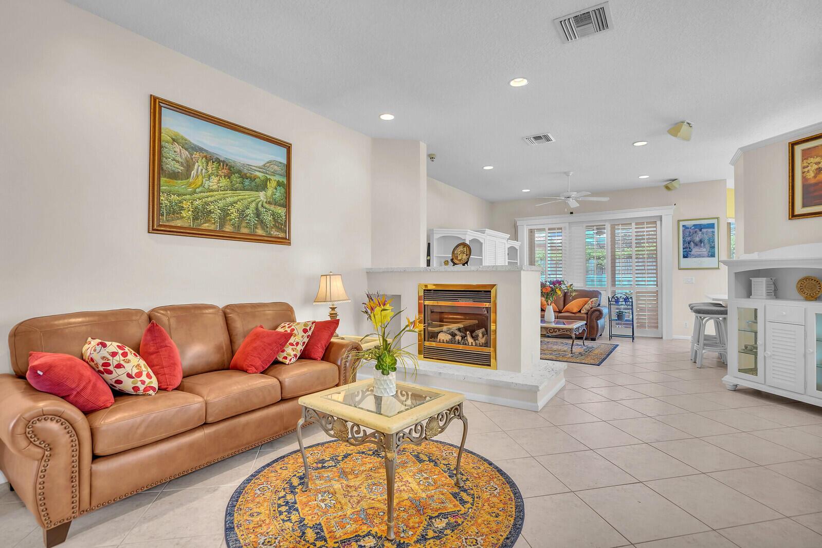 West Palm Beach, Florida 33411, United States, 3 Bedrooms Bedrooms, ,2 BathroomsBathrooms,Residential,Pending,209454