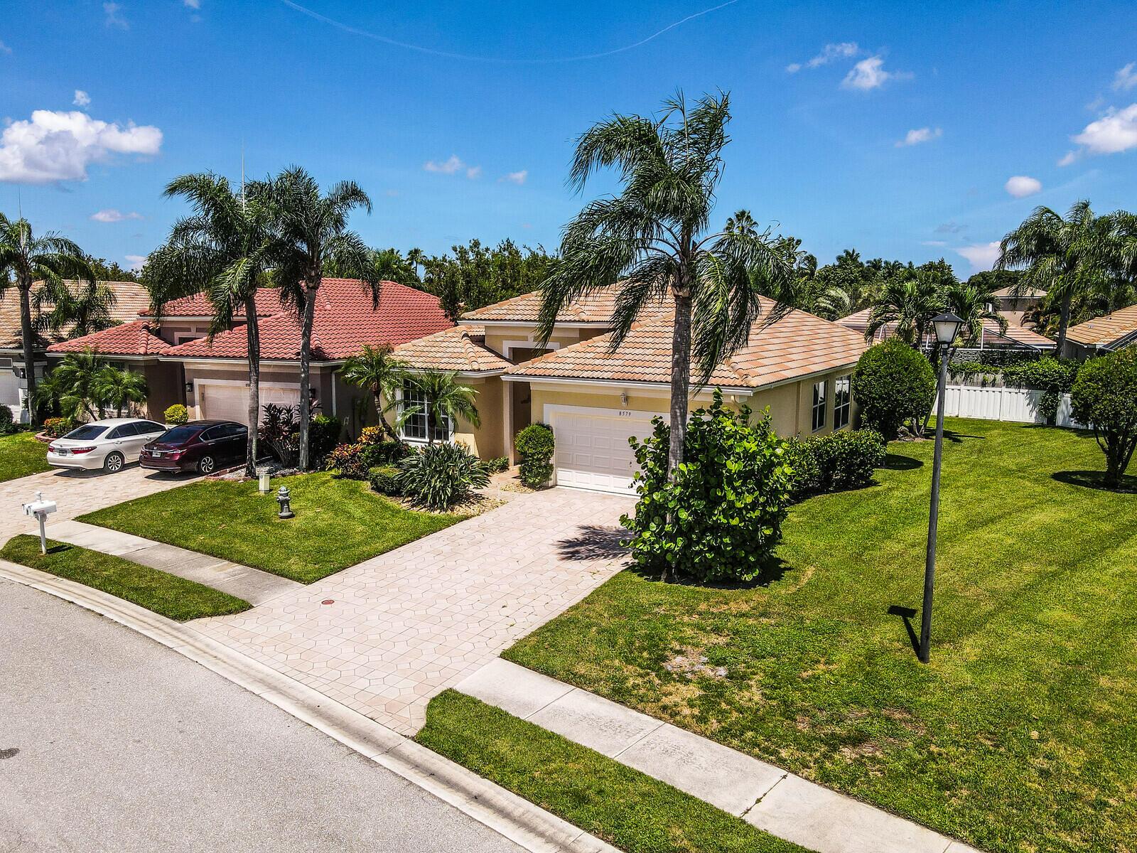 West Palm Beach, Florida 33411, United States, 3 Bedrooms Bedrooms, ,2 BathroomsBathrooms,Residential,Pending,209454