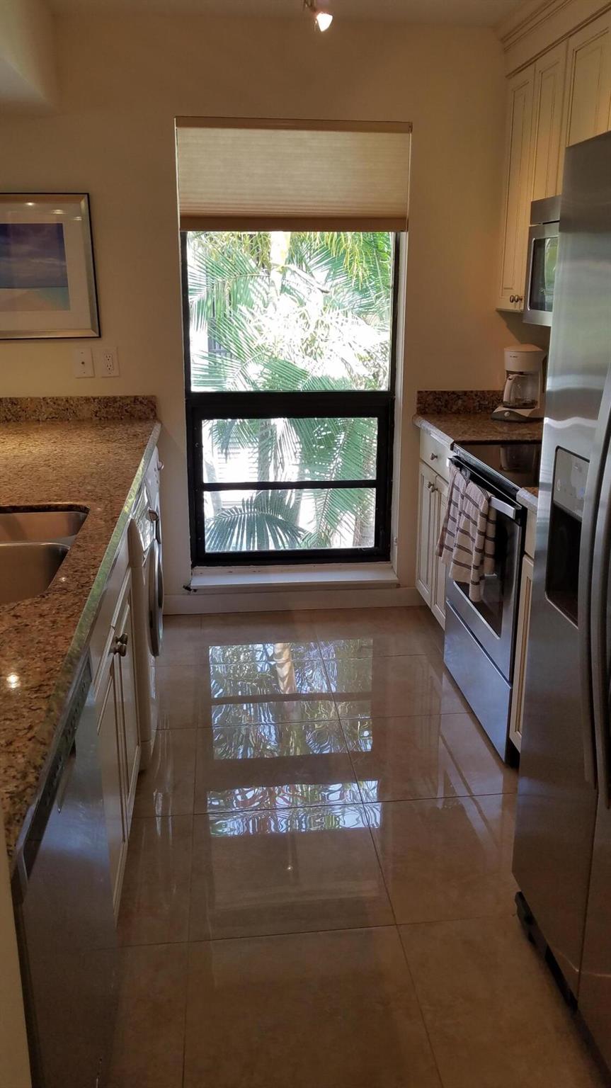 GOLF VILLAS CONDO - Residential Lease