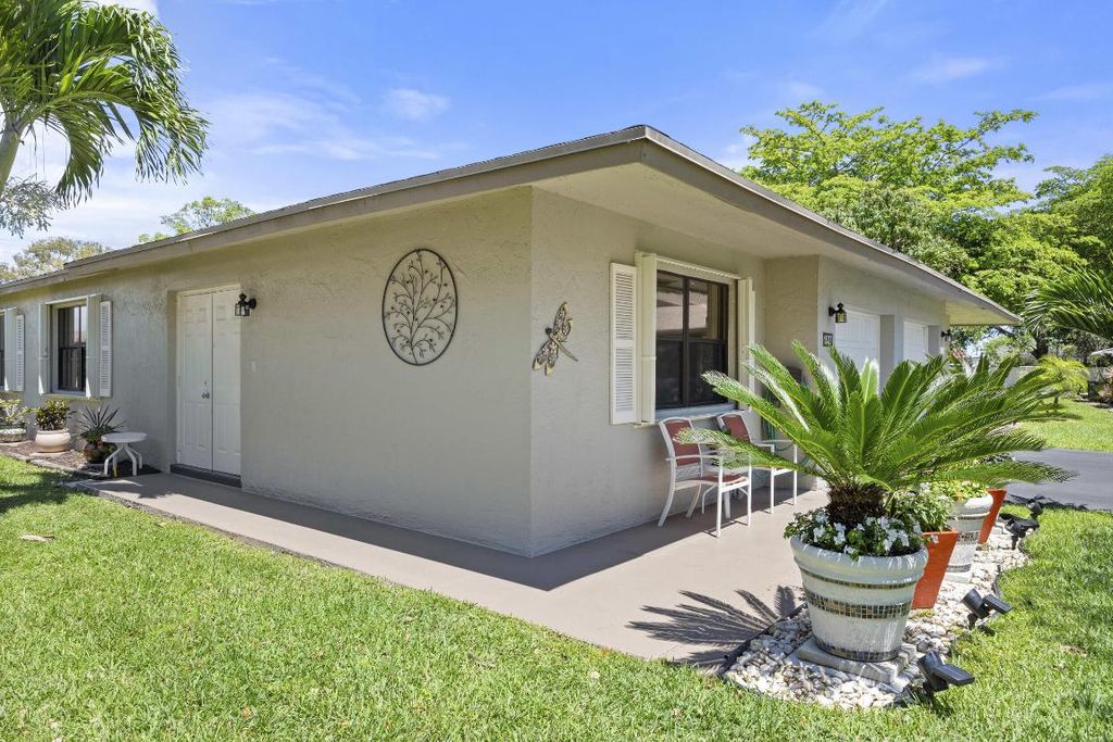 Photo of 1527 Palmland Drive, Boynton Beach, FL 33436 (MLS # R10976560)