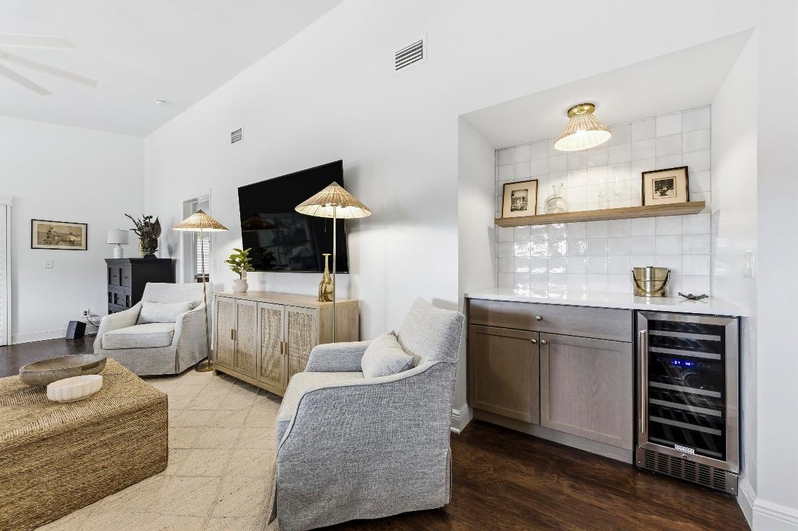 WINGFOOT CONDO - Residential