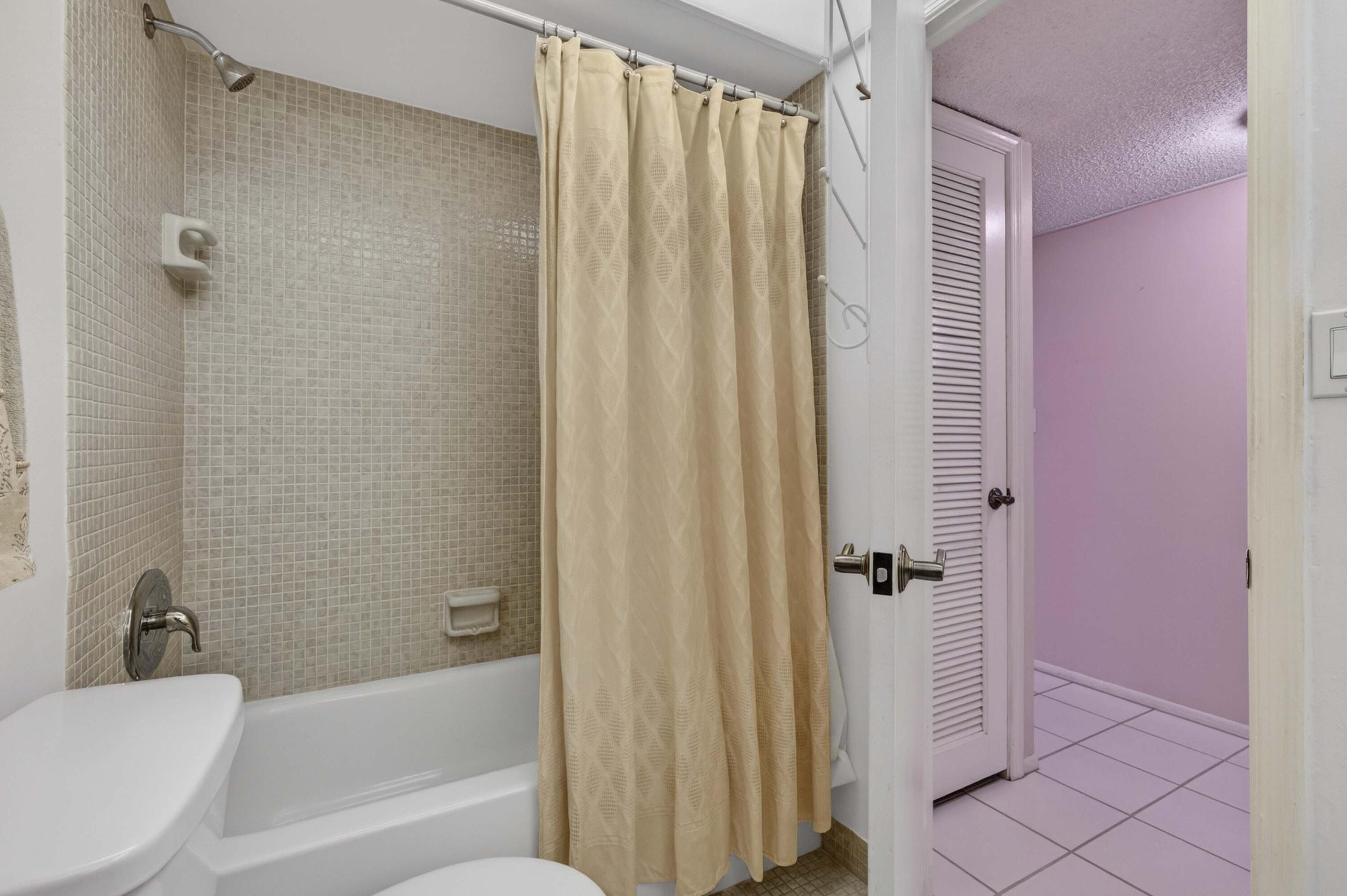 GREENWAY VILLAGE NORTH CONDO 2 - Residential