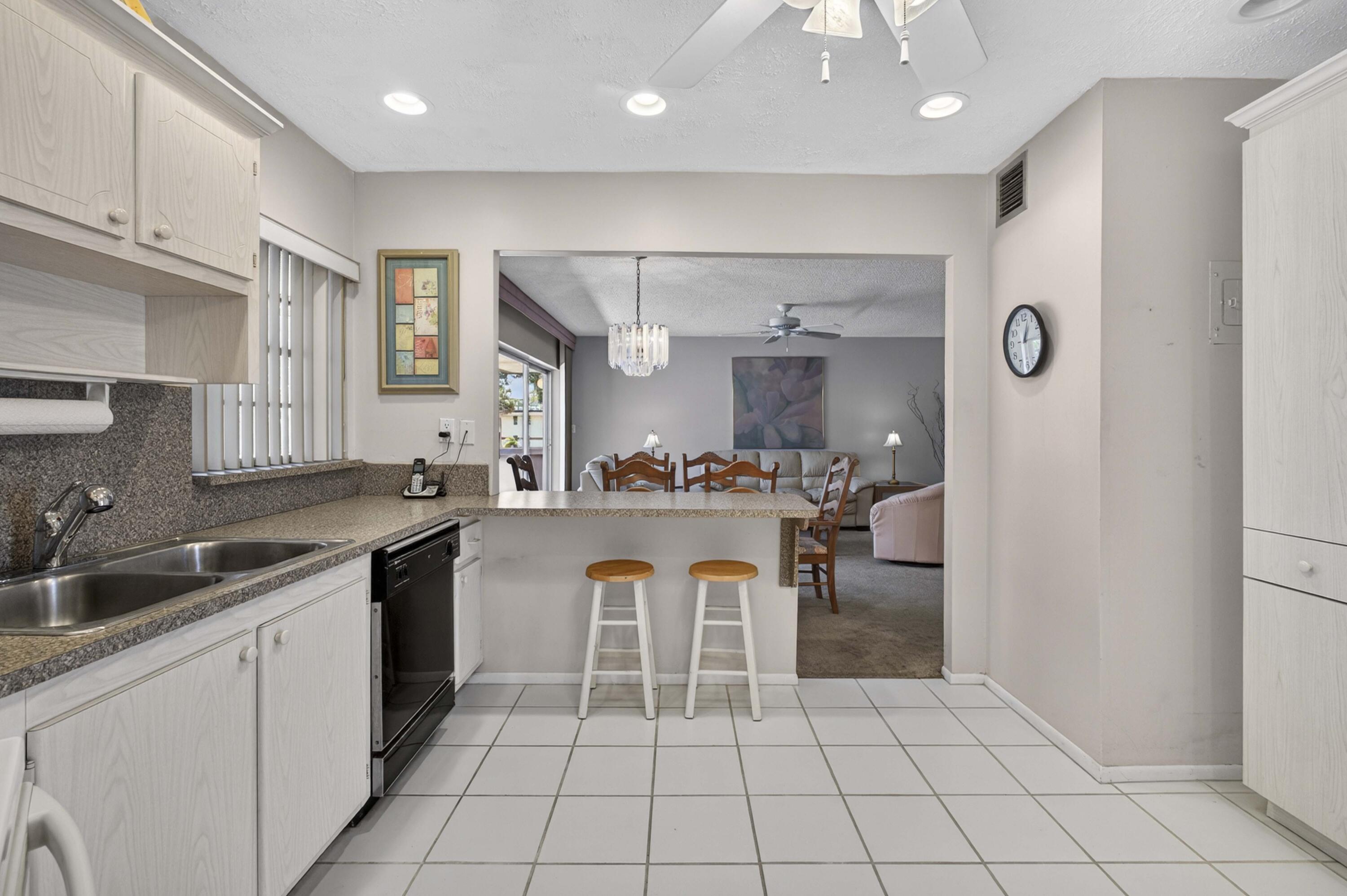 GREENWAY VILLAGE NORTH CONDO 2 - Residential