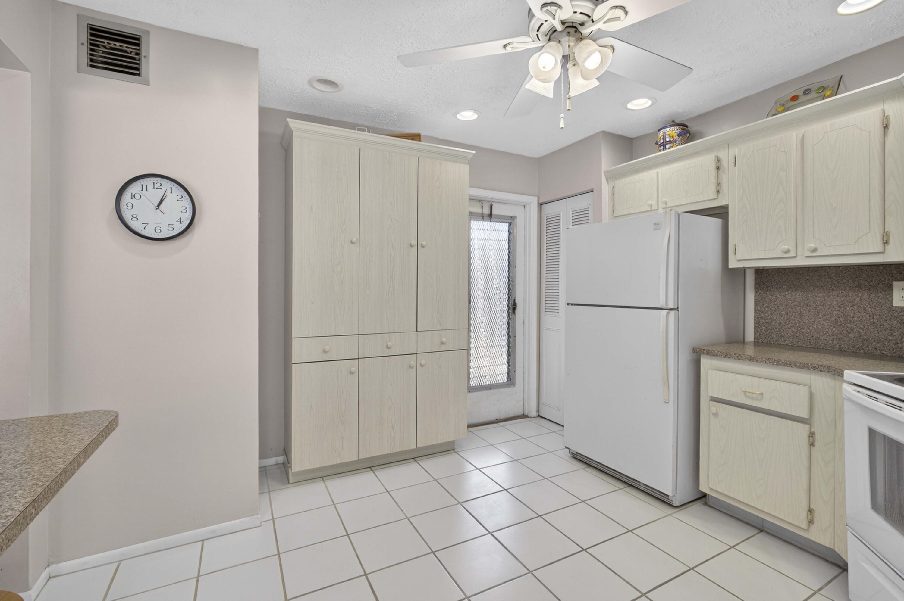 GREENWAY VILLAGE NORTH CONDO 2 - Residential