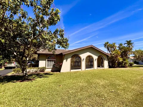 8941 SW 176th St, Palmetto Bay, FL MLS: F10491693