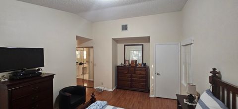 Tiny photo for 11453 Lakeview Drive #4a, Coral Springs, FL 33071 (MLS # B26040787)