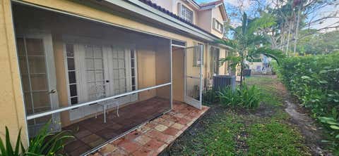Tiny photo for 11453 Lakeview Drive #4a, Coral Springs, FL 33071 (MLS # B26040787)
