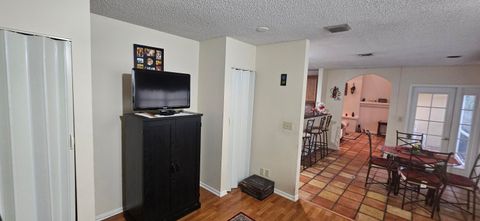 Tiny photo for 11453 Lakeview Drive #4a, Coral Springs, FL 33071 (MLS # B26040787)