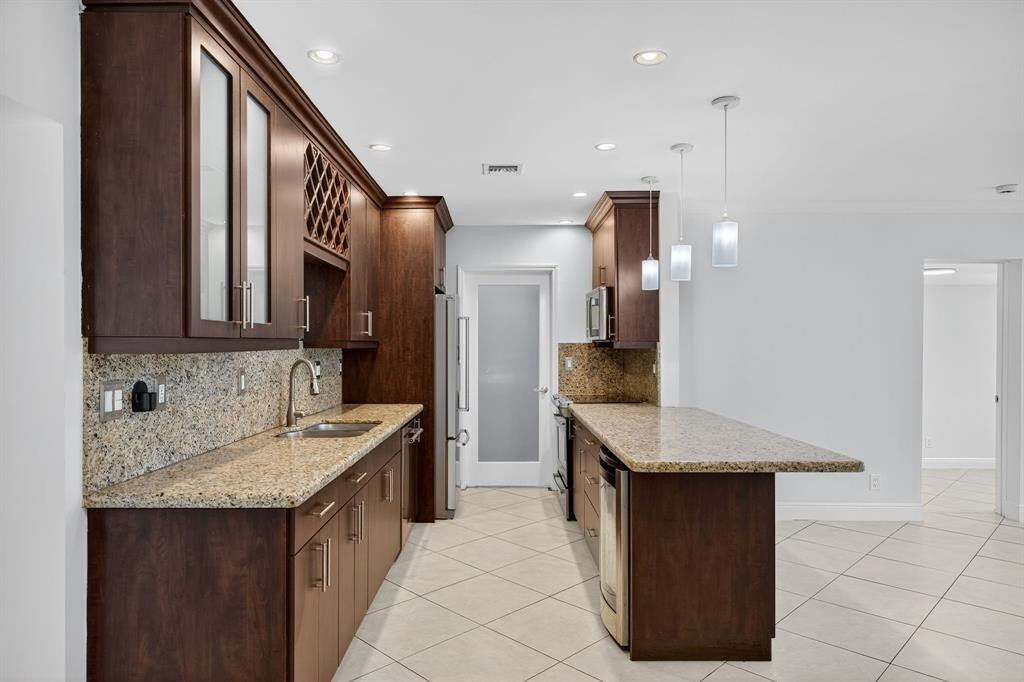 Mickels 2nd Add To Wilton - Residential Lease