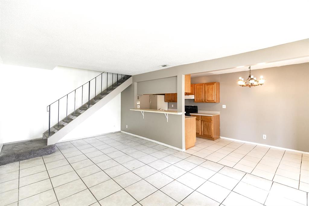 TIFFANY LAKE CONDO PH 2 - Residential