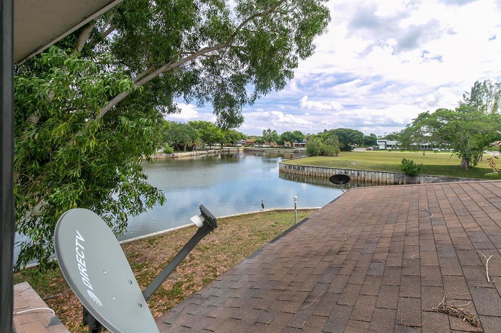 TIFFANY LAKE CONDO PH 2 - Residential