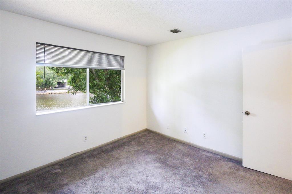 TIFFANY LAKE CONDO PH 2 - Residential