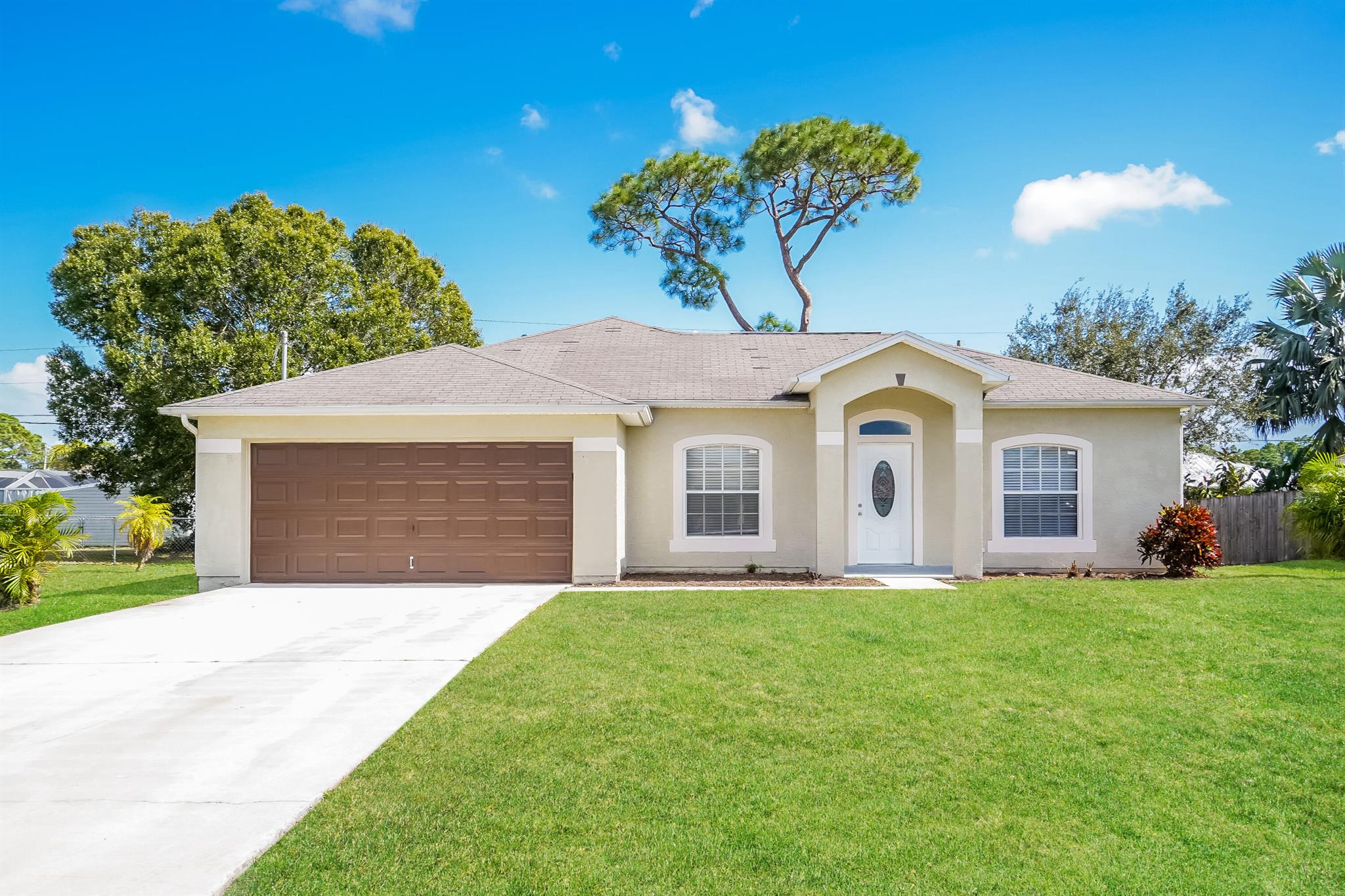 This 3-bedroom, 2-bathroom home offers 1508 sq. ft. of living space.