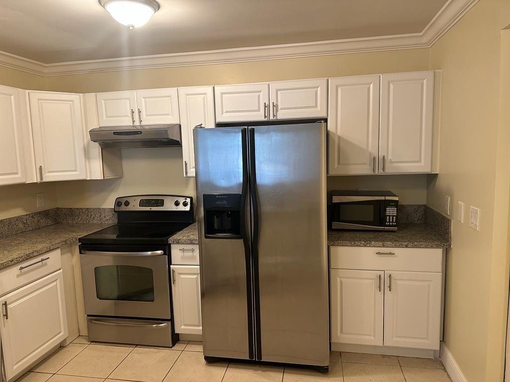 Great location! Ready to move in. Just painted.
FICO 620