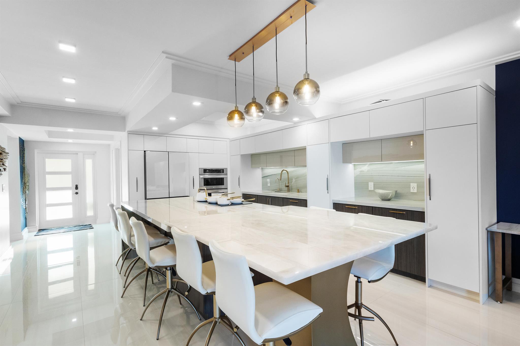 931 Palm Trail 4