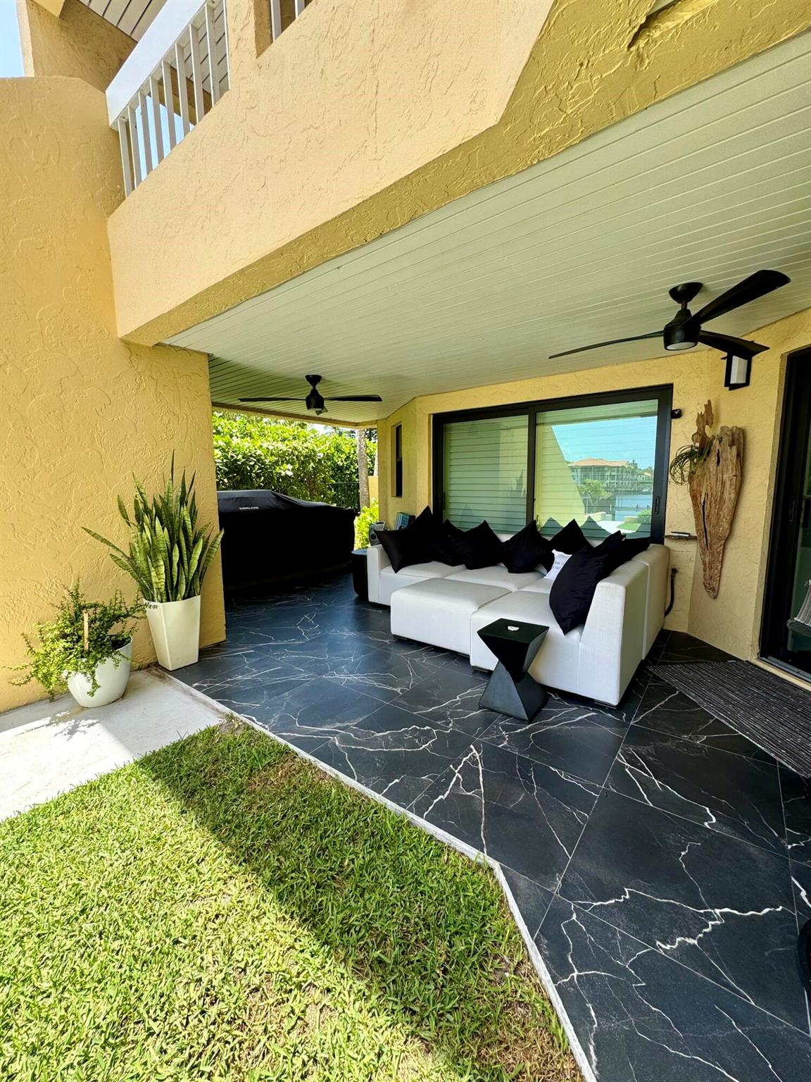 931 Palm Trail 4