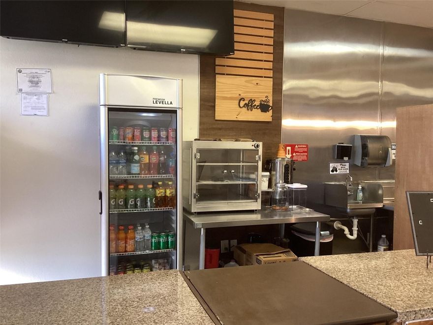 EXCELLENT STARTER RESTAURANT VERY CLEAN WELL MAINTAINED UPDATED RESTAURANT AND MOTIVATED SELLER. DUE TO FAMILY ILNESS SELLER IS READY TO SELL AND SELLER SAY ALL OFFERS ARE WELCOME. DO NOT MISS THIS AMAZING OPPORTUNITY. AGENT REQUEST YOUR SHOWING ASAP