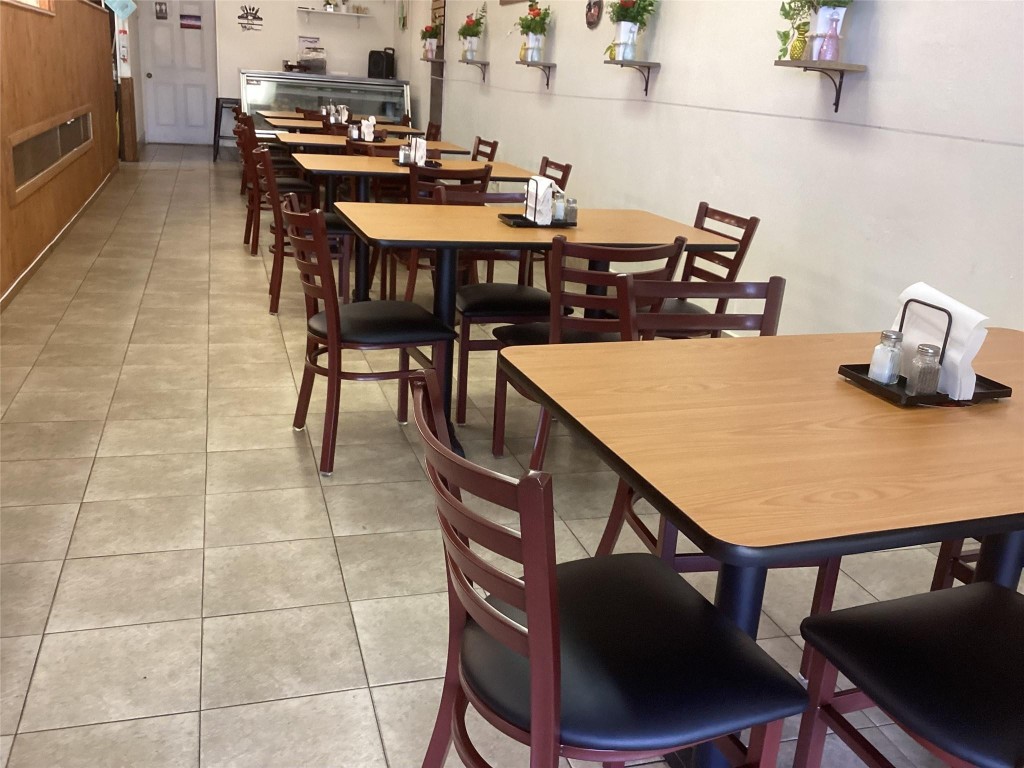 5256 N University Drive