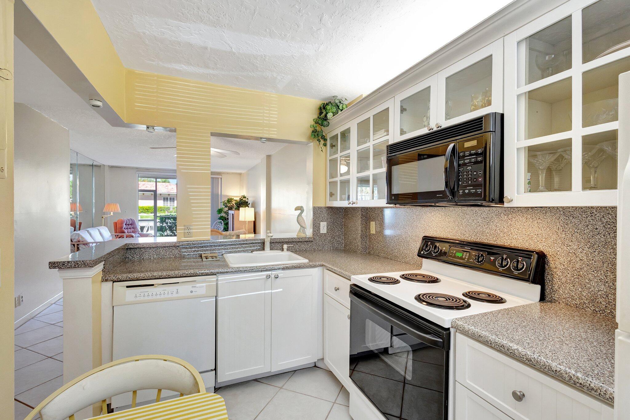 PARADISE HARBOUR CONDO - Residential