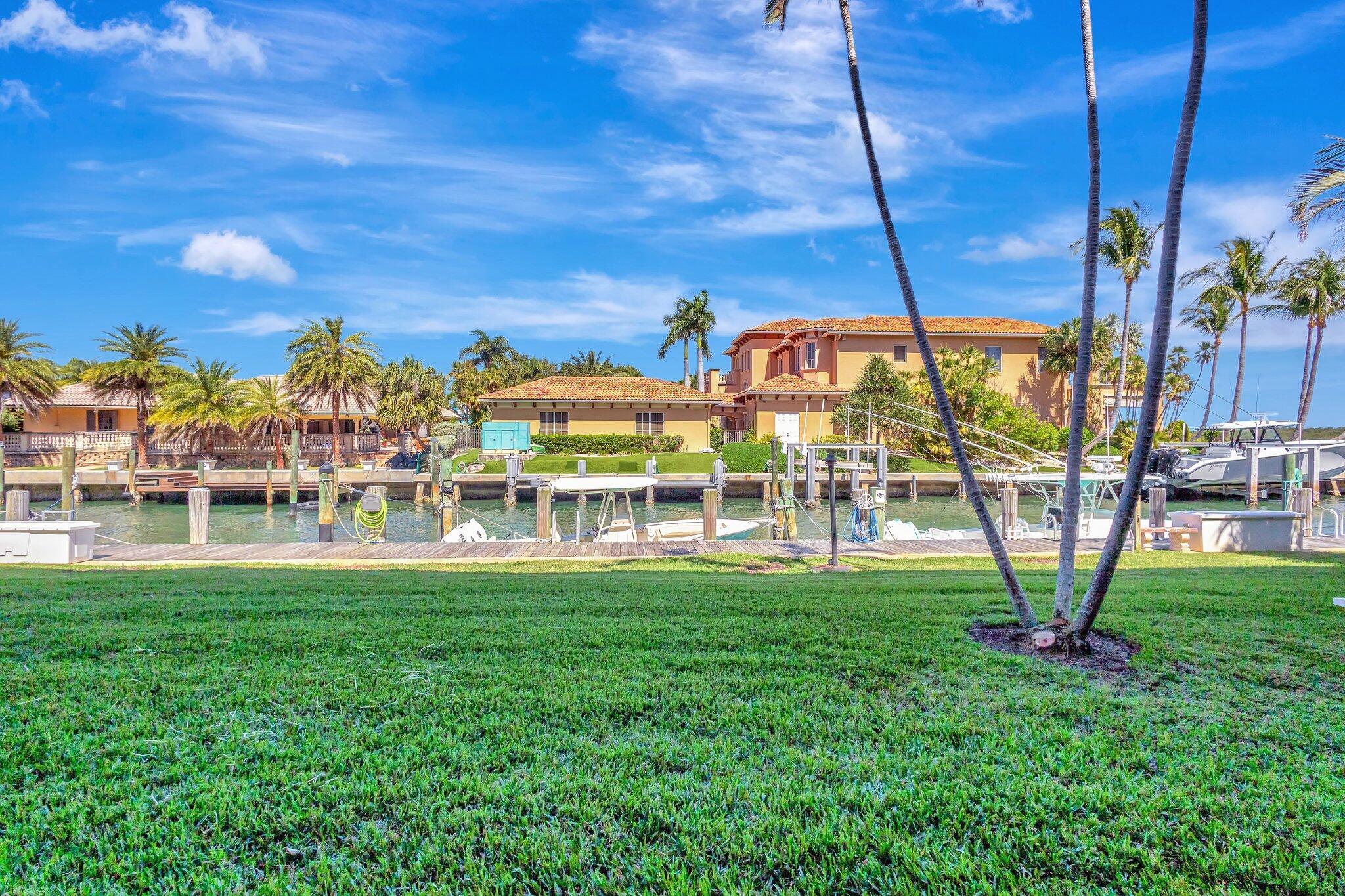 PARADISE HARBOUR CONDO - Residential