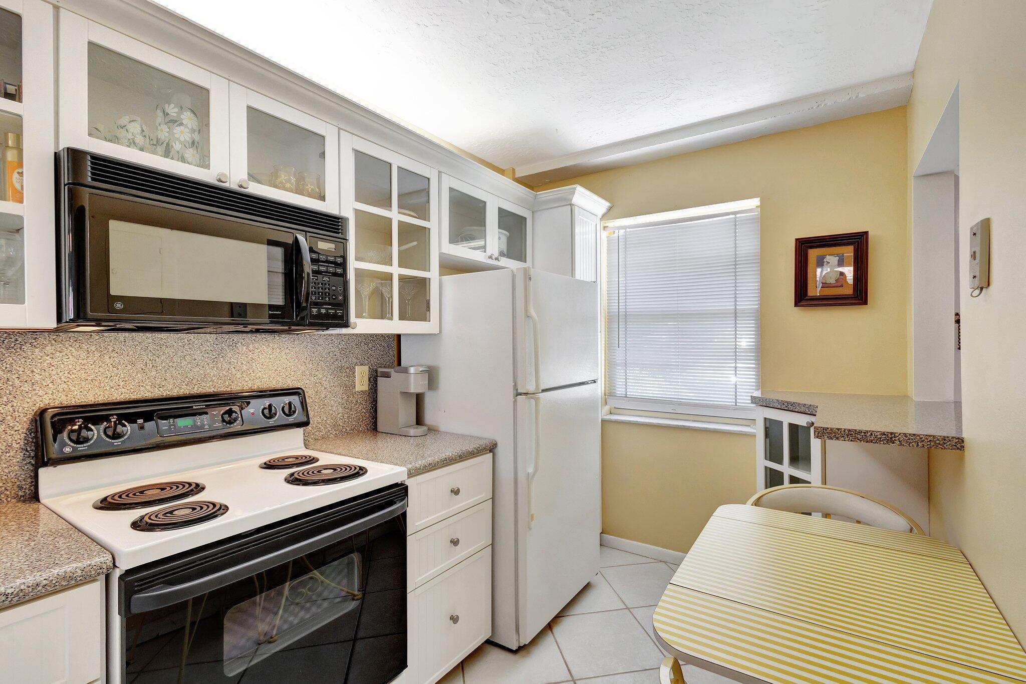 PARADISE HARBOUR CONDO - Residential