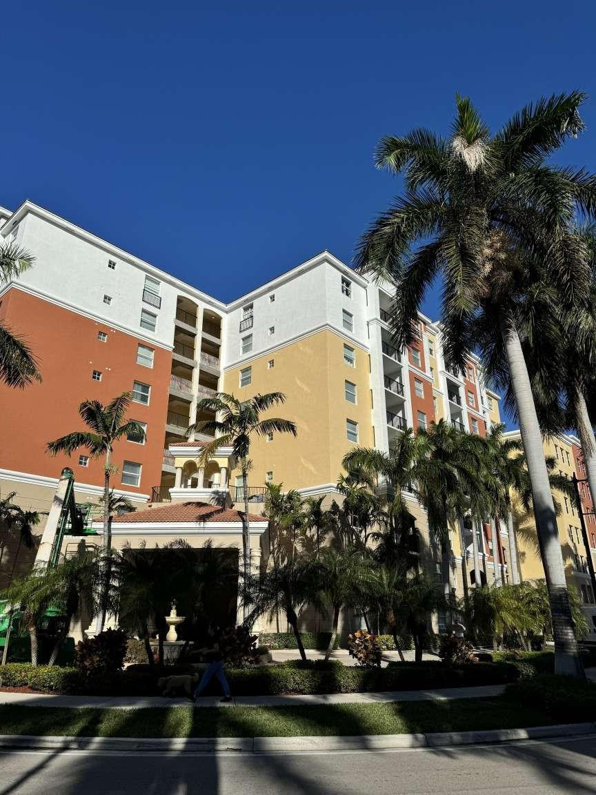 17125 N Bay Road 3102