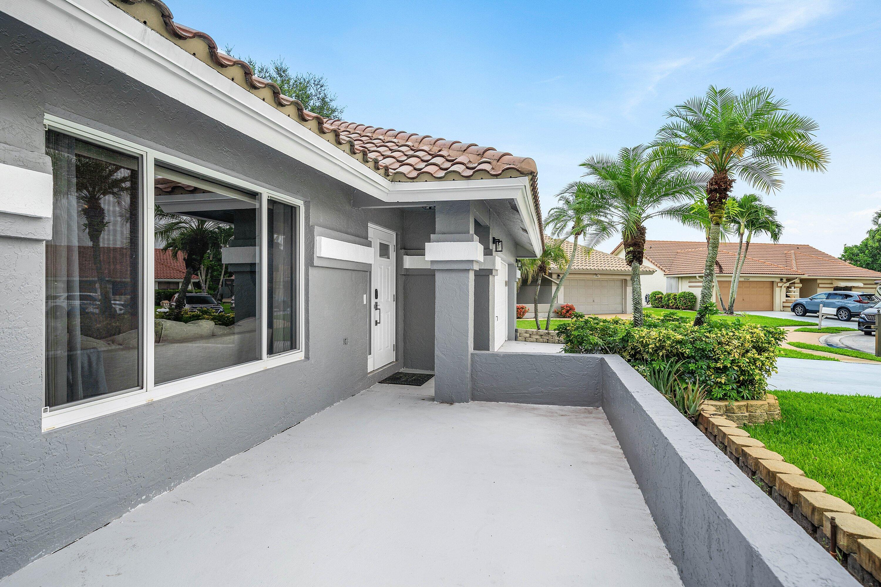 5781 Laurel Green Circle