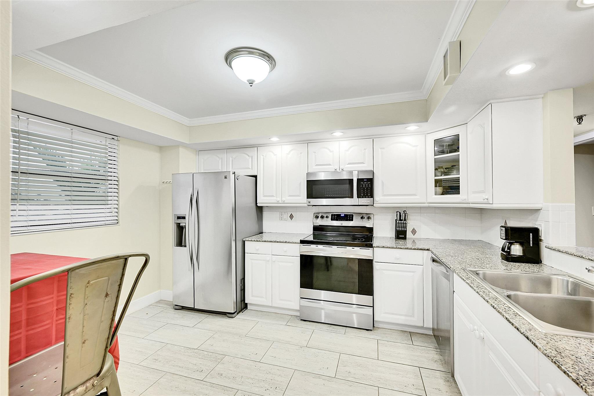 2900 NE 14th Street Cswy 503
