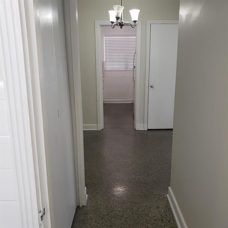 SOUTH PALM BEACH ESTATES - Residential Lease