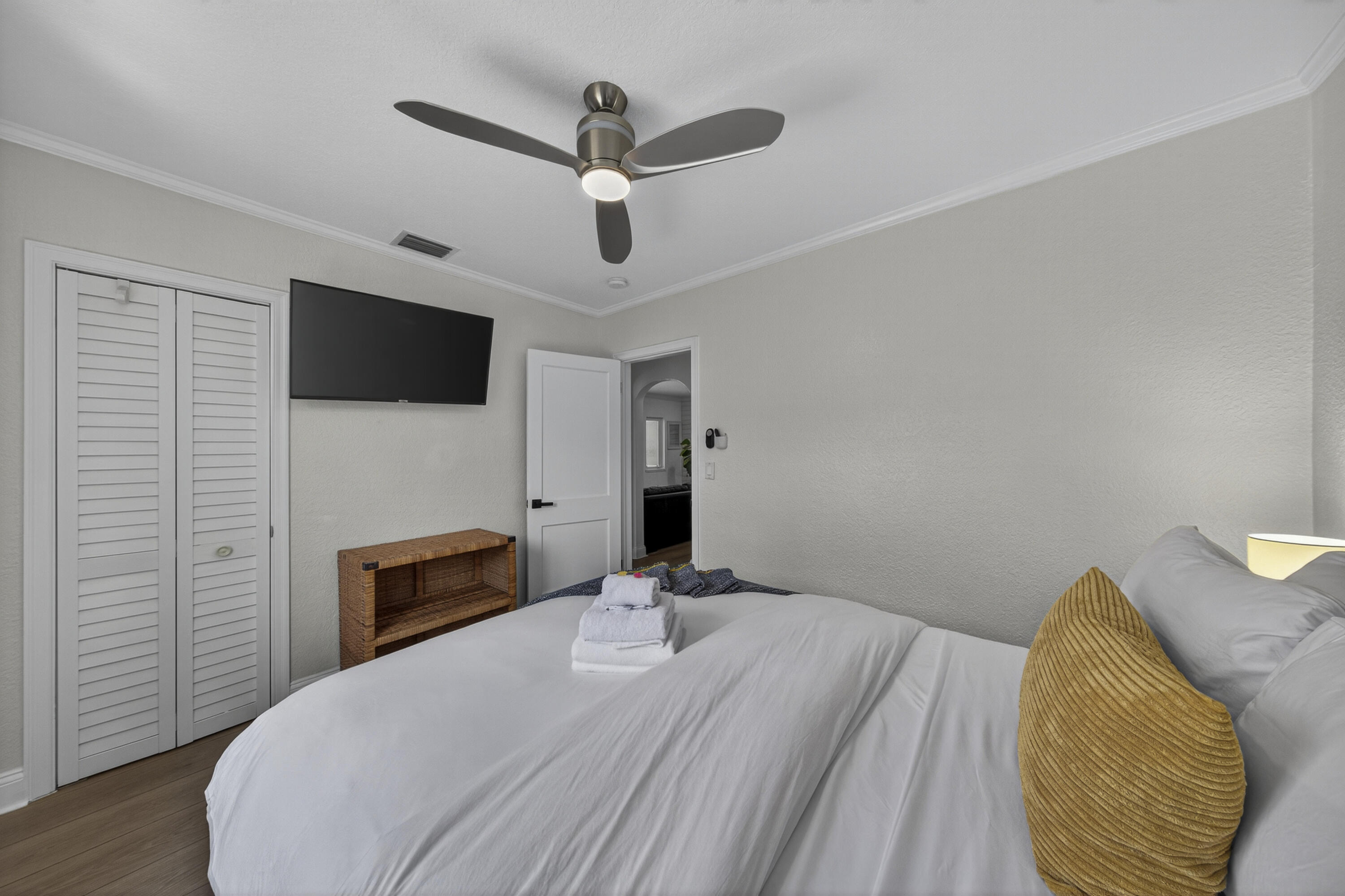 HOLMBERG & MC KEES - Residential Lease