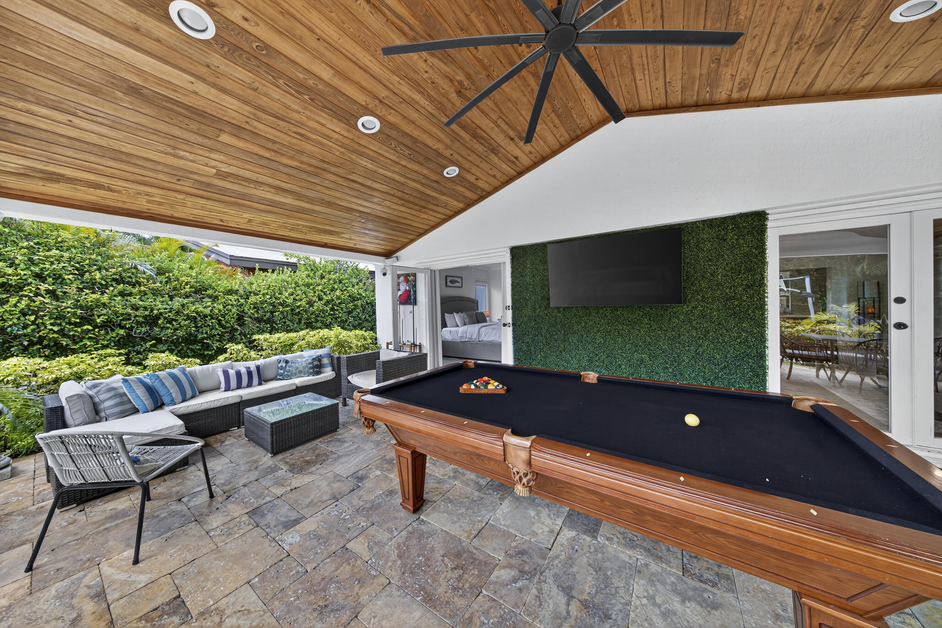 HOLMBERG & MC KEES - Residential Lease