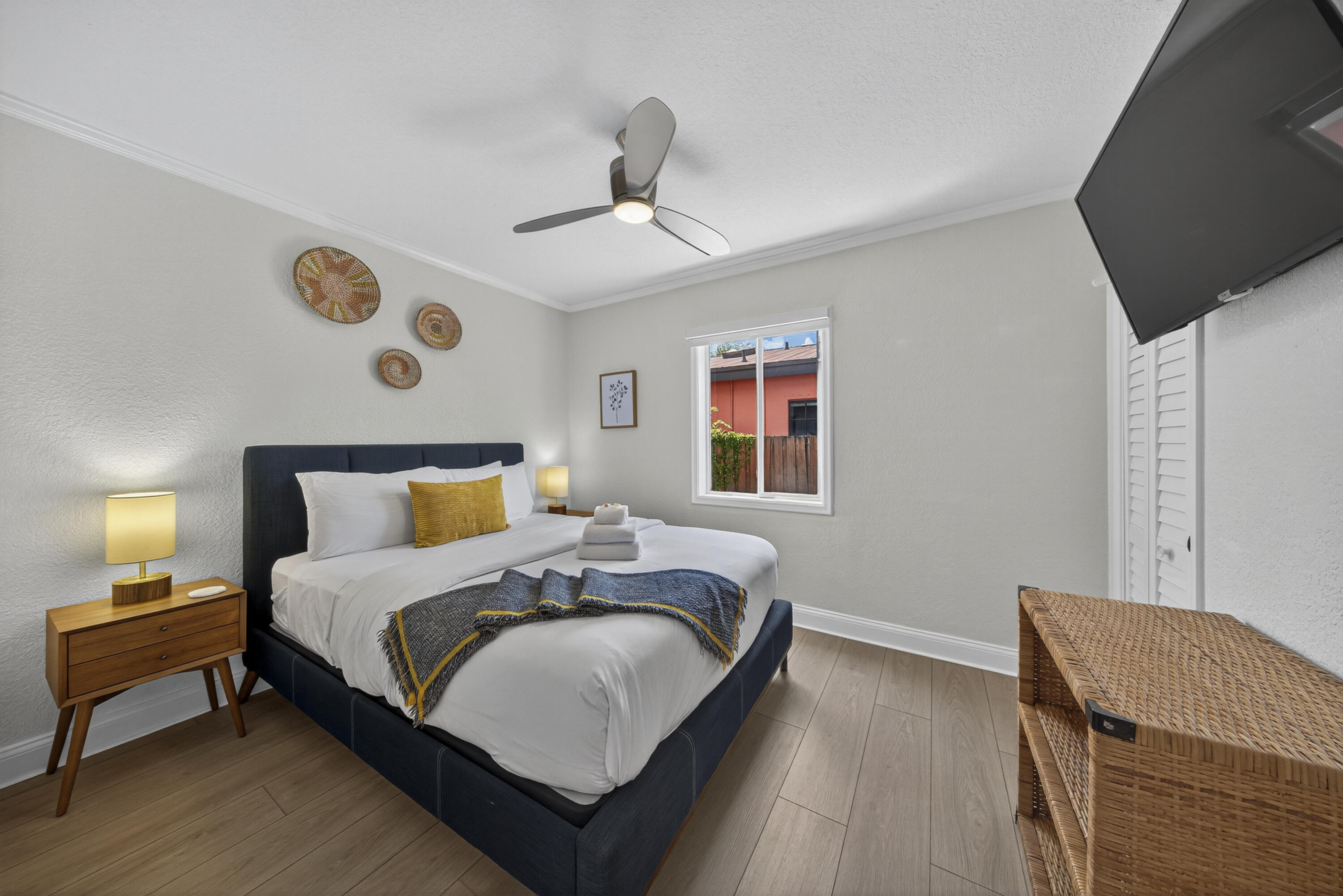 HOLMBERG & MC KEES - Residential Lease